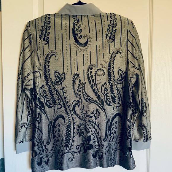 Gorgeous Top with Crystal Buttons - Picture 8 of 8